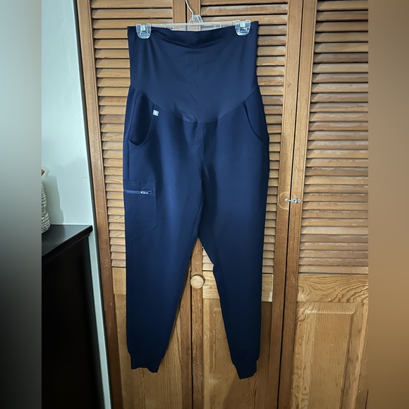 Maternity FIGS jogger scrub Small Petite, Navy Blue - Picture 1 of 3